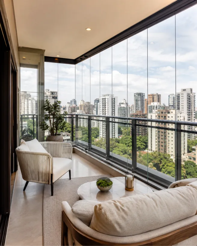 Cortina de Vidro em Limeira - fechamento com folhas deslizantes