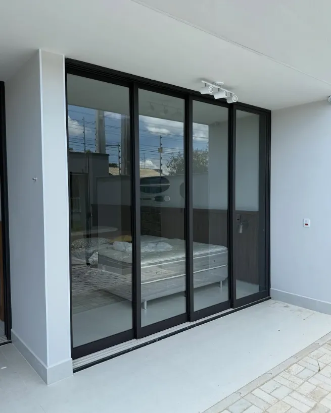 Portas de vidro em Limeira - porta de vidro para sala e área interna