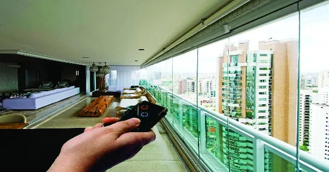 Cortina de Vidro Automatizada Cortina de vidro para uso frequente
