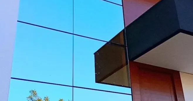 Fachada em Pele de Vidro Fachada em pele de vidro